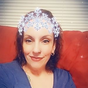 Meet your Posher, Anita